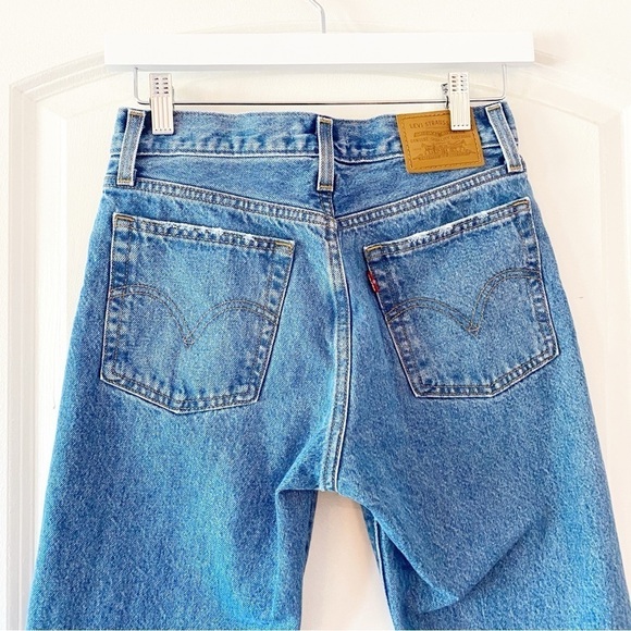 LEVI’S Wedgie Straight Jean In Oxnard Haze Medium Wash - Picture 11 of 14